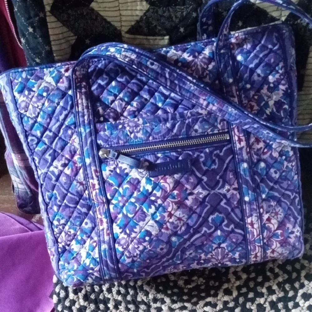 Vera Bradley Tote - Picture 1 of 4